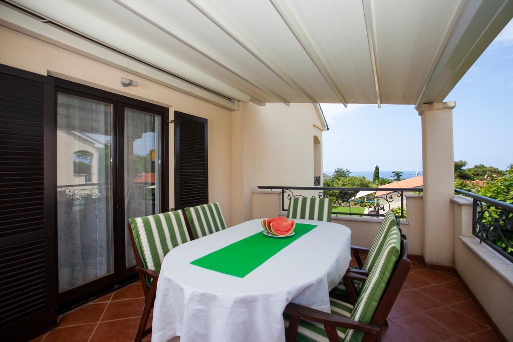 Premium Central Apartments Vrsar Exterior photo