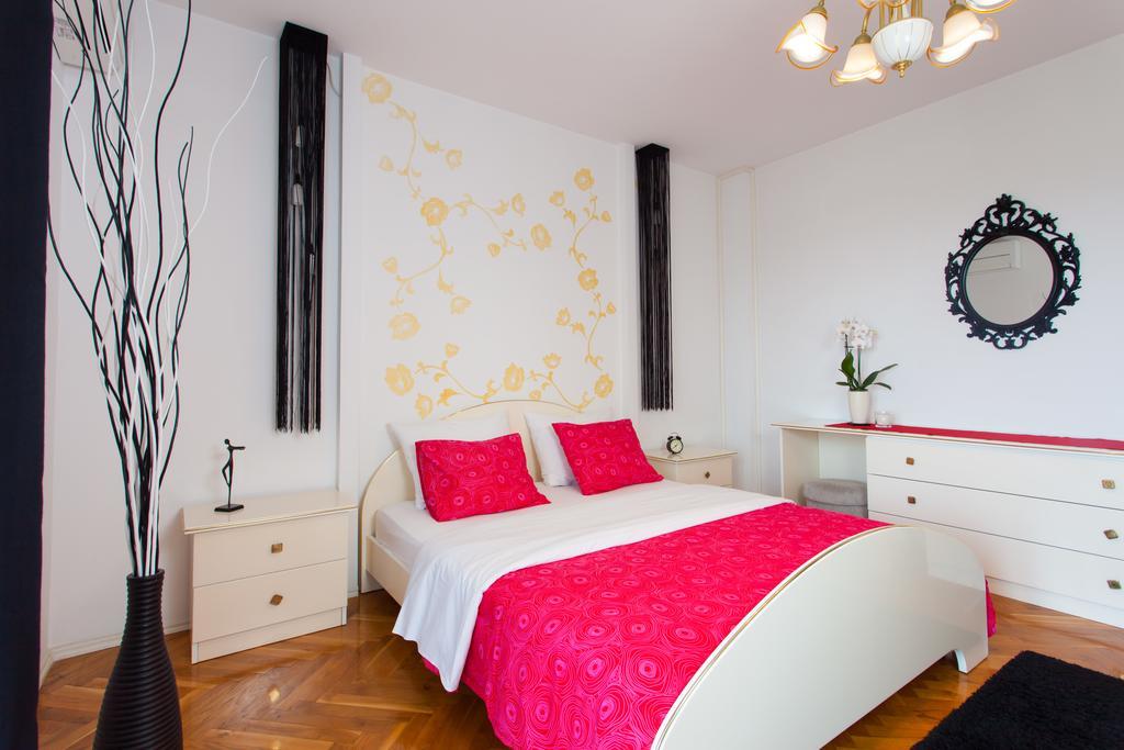 Premium Central Apartments Vrsar Exterior photo